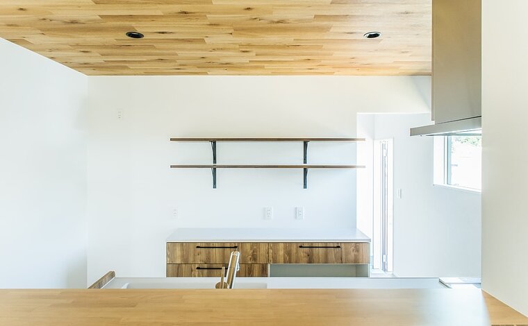 【木と暮らす家/平屋建】贅沢に使用した木材が心地よい住まい