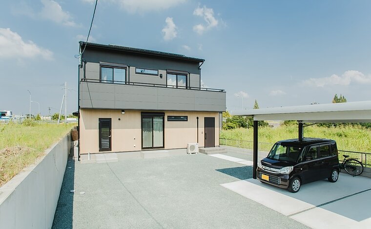 【こだわりの間取り/2階建】広々とした敷地に建つ家事楽を叶える間取りの家