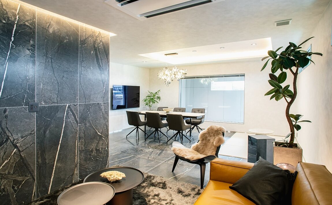 【コンクリート×鉄×木/モデルハウス「Savoye」】デザイン性と高性能。常識を超えた建築美のイメージ